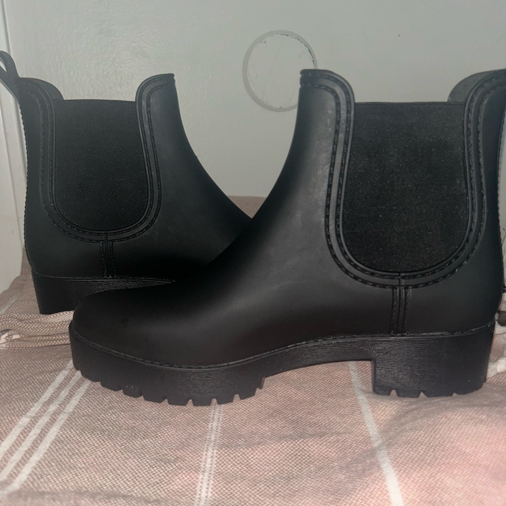 Black Chelsea Boots